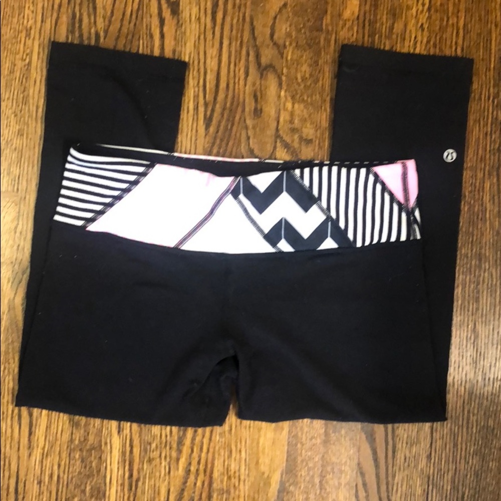 Size 10 lululemon cropped leggings - Picture 2 of 3